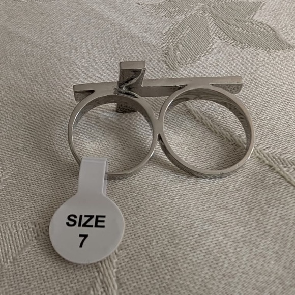 Two Finger Double Finger Cross Ring Silver Size 6 Size 7 - Picture 5 of 5